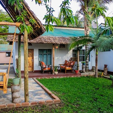 Blue Elephant Villas อารูชา ภายนอก รูปภาพ