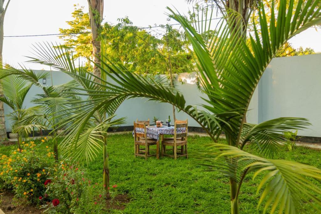 Blue Elephant Villas อารูชา ภายนอก รูปภาพ
